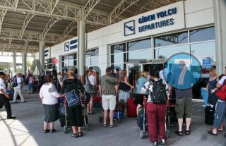 Antalya’daki turistler 4 gün içinde ülkesine dönecek