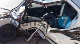 Antalya’da iki otomobil çarpıştı: 3 yaralı 