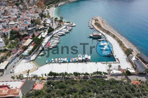 Kalkan Balıkçı Barınağı zemin yenileme çalışması tamamlandı