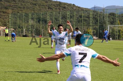 Derbide kazanan Kaş Belediye Spor