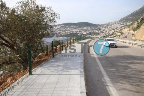 Bezirgan Ulugöl’deki yürüyüş yolu ve kaldırım çalışması tamamlandı