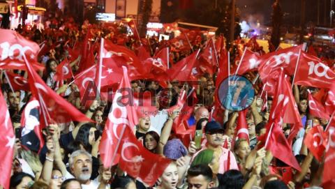 Cumhuriyetin 100. yılı Kaş’ta coşkuyla kutlandı